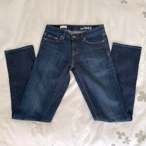 Gap women’s 1969 real straight denim. Size 27 long. Dark wash